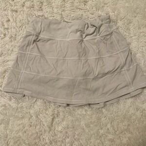 Women's white lululemon Skirt